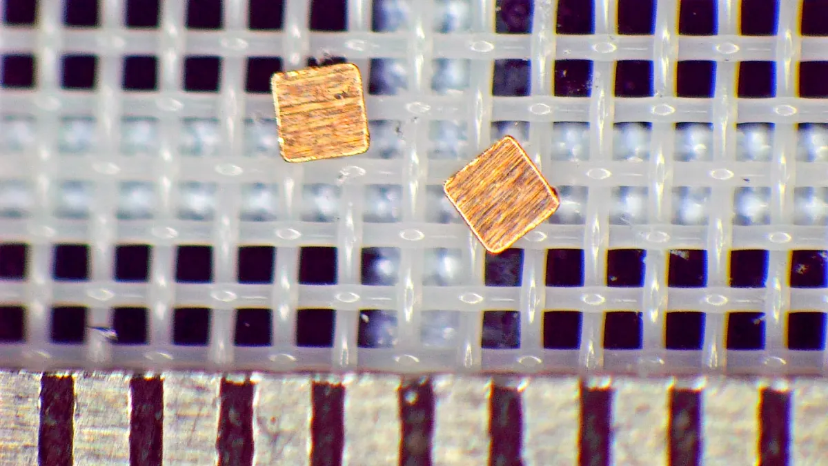 加工品事例プレス部品